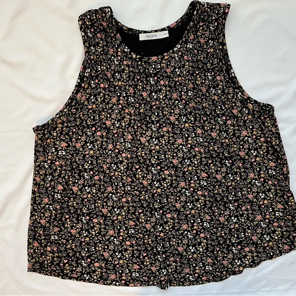 NWOT Ricki’s Floral Sleeveless Tank Top| Size M - Picture 3 of 9